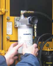 HYDRAULISK HJULGÅENDE GRÄVMASKIN FÖRDELAR VID UNDERHÅLL Enkelt underhåll Komatsu har konstruerat med fokusering på lättåtkomliga servicepunkter.