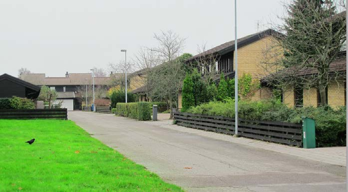 SAMMANTRÄDESPROTOKOLL 4(38) Miljö- och samhällsbyggnadsnämnden 102 2014-12-17 Medborgarförslag om införande av gårdsgata på Blomstergården i Hjärup (dnr 2014-T0011) Till Staffanstorps kommun har den