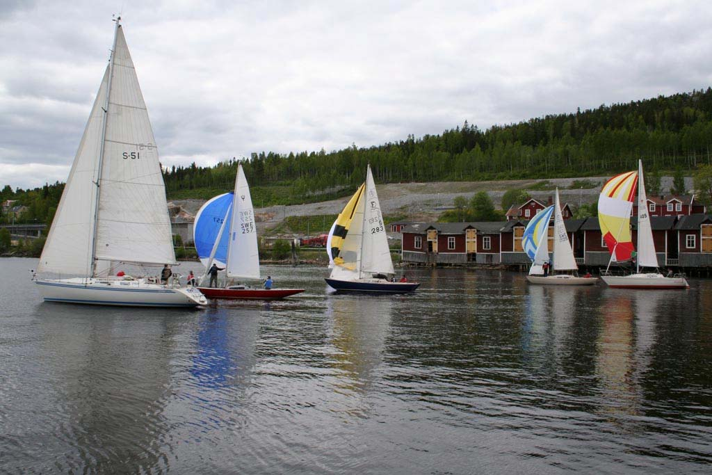 Seglingsföreskrifter Seglingsprogram & Banbeskrivningar Kappseglingen genomföres i överensstämmelse med Kappseglingsreglerna (KSR 2009-2012) Skandinaviska och Svenska Seglarförbundets föreskrifter,