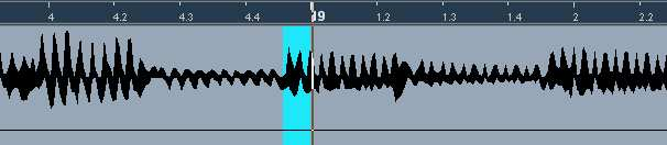 Mix med bara trummor och bas Denna mix är i stort sett taktmässigt perfekt. Göran klarar av att hålla takten utan problem. Han spelar en aning svagare än till referensmixen.
