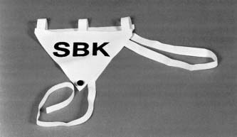 MATERIEL Tjänstetecken Kraftig mörk text (SBK) på ljus botten (god kontrastverkan).