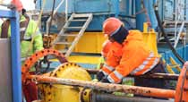 16 Hållbarhet och ansvar Aktivt arbete för hållbar verksamhet En hållbar verksamhet är förutsättningen för PA Resources långsiktiga överlevnad.