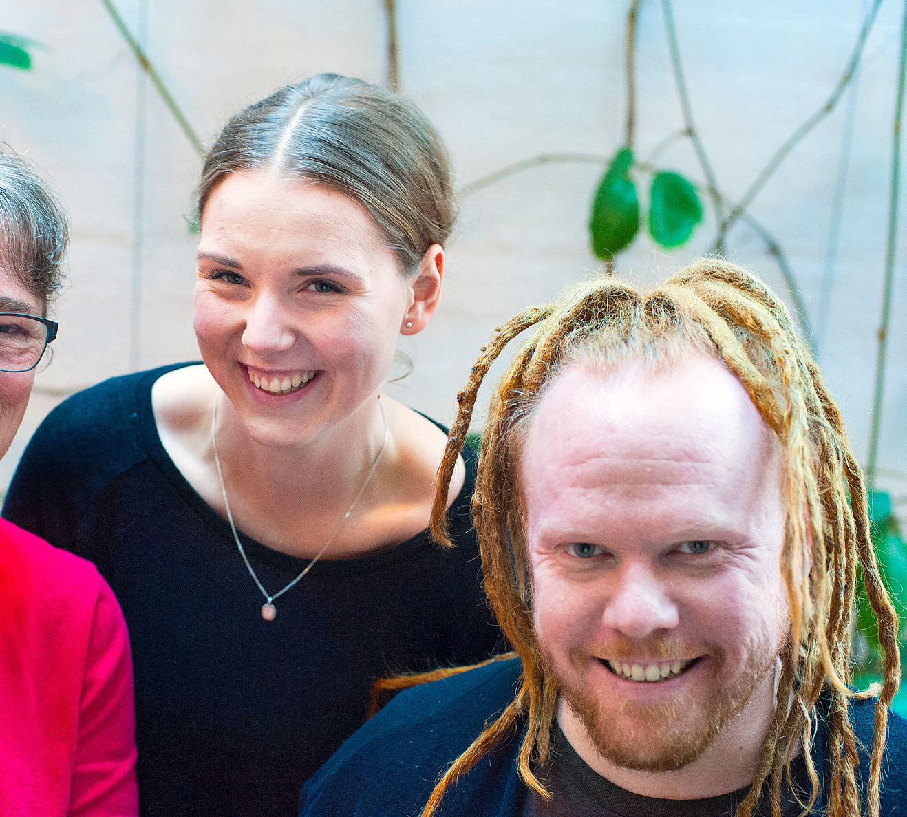 NR 4/2015 MATTEUS 5 Marianne Sundroos, Daniela Strömsholm och Daniel Jakobsson bjuder in till julens musikevenemang. Musikledaren Strömsholm håller med.