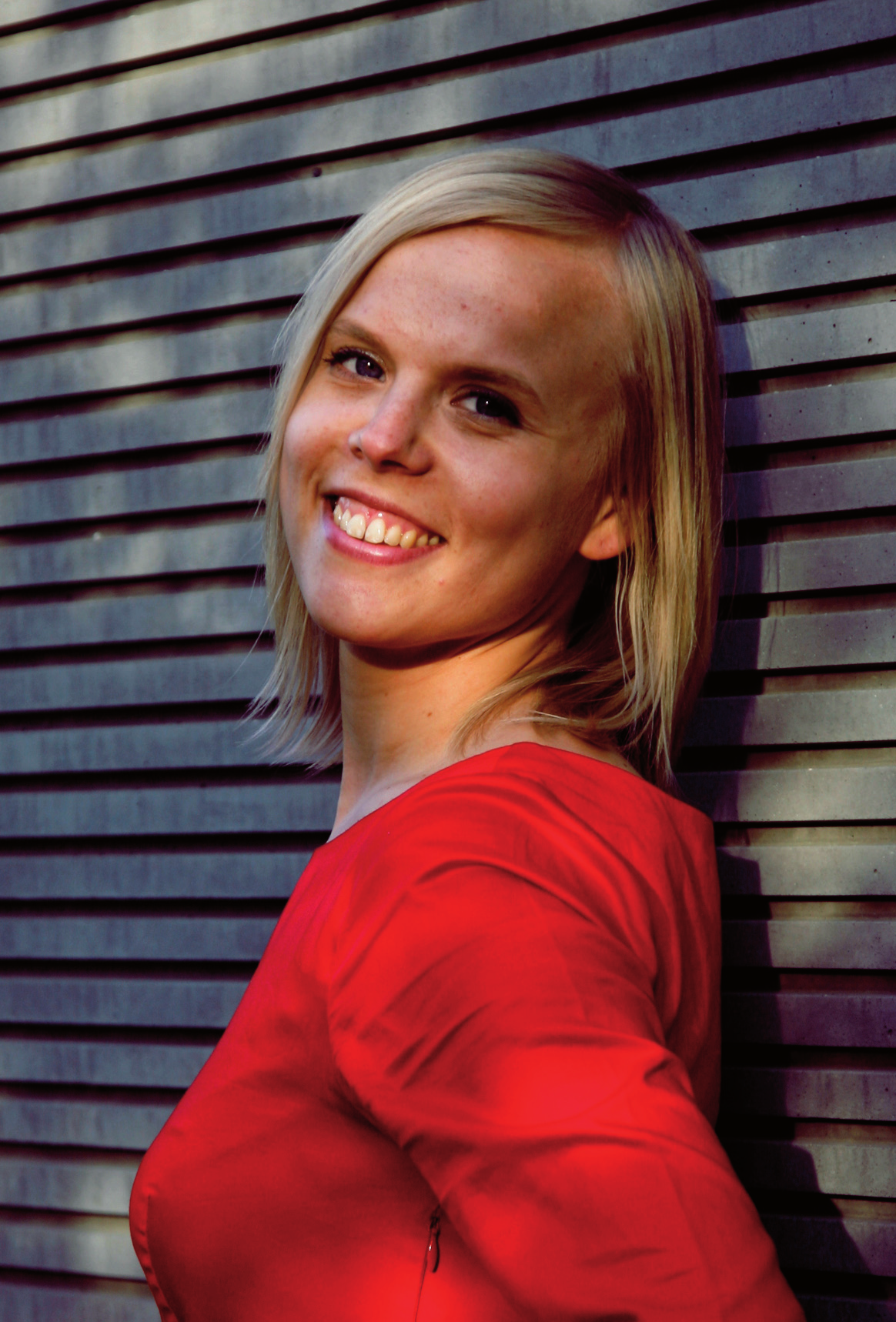 Outi Tarkiainen kompositör leder Norrbotten Big Band Aili Ikonen sång När den finska kompositören och dirigenten Outi Tarkiainen leder Norrbotten Big Band, skapas melodiska jazzskulpturer med tydliga