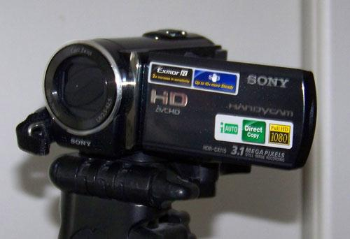 Produktion Under våren 2011 påbörjade vi filmandet av ringar och länkar med vår nyinköpta videokamera eftersom den vi tidigare tänkt använda försvunnit in i organisationen.