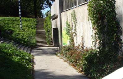 Analys Konradsbergsparken, som är en viktig länk mellan Rålambshovs- och Fredhällsparkerna, ger ett trevligt och relativt välskött intryck.