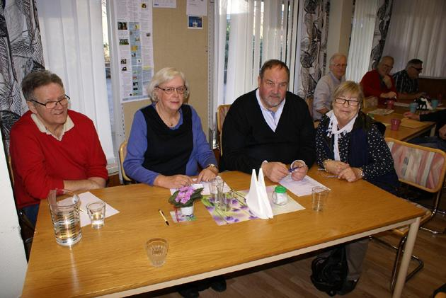 Sidan 2/7 Trivselkvällar, säsongsavslutning och höstmöte På Trivselkvällen den 27 januari var temat allsång till tonerna av Karl Hanssons dragspel.
