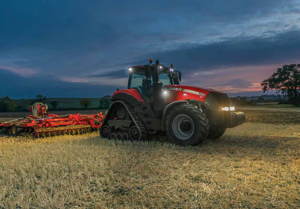 ENASTÅENDE DUBBEL BELÖNING Case IH Magnum CVX serien belönades med priset "Tractor of the Year 2015" på EIMA 2014 in Bologna.