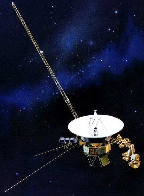 Rättelse från förra föreläsningen Voyager 1 och 2 (uppskjutna 1977) är de rymdsonder som nått längst från jorden Voyager 1 har nått mer än 16 ljustimmar bort (113 astronomiska enheter) Voyager 1:s