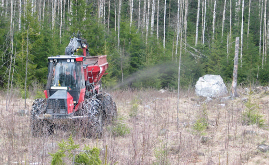 Aska till skog Skogsstyrelsen kräver askåterf terföring ring vid uttag av biobränslen (GROT) ur skog Ger ökad skogstillväxt påp