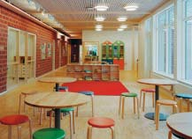 ÅRSREDOVISNING 2004 22 Alviksskolan, specialbyggt hus för barn med nedsatt hörsel.