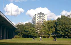 MÅL & MÅLUPPFYLLELSE ÅRSREDOVISNING 2004 6 Livskvaliteten förbättras och stadens attraktionskraft ökar För åren 2003-2006 har Stockholms kommunfullmäktige antagit fem övergripande mål.