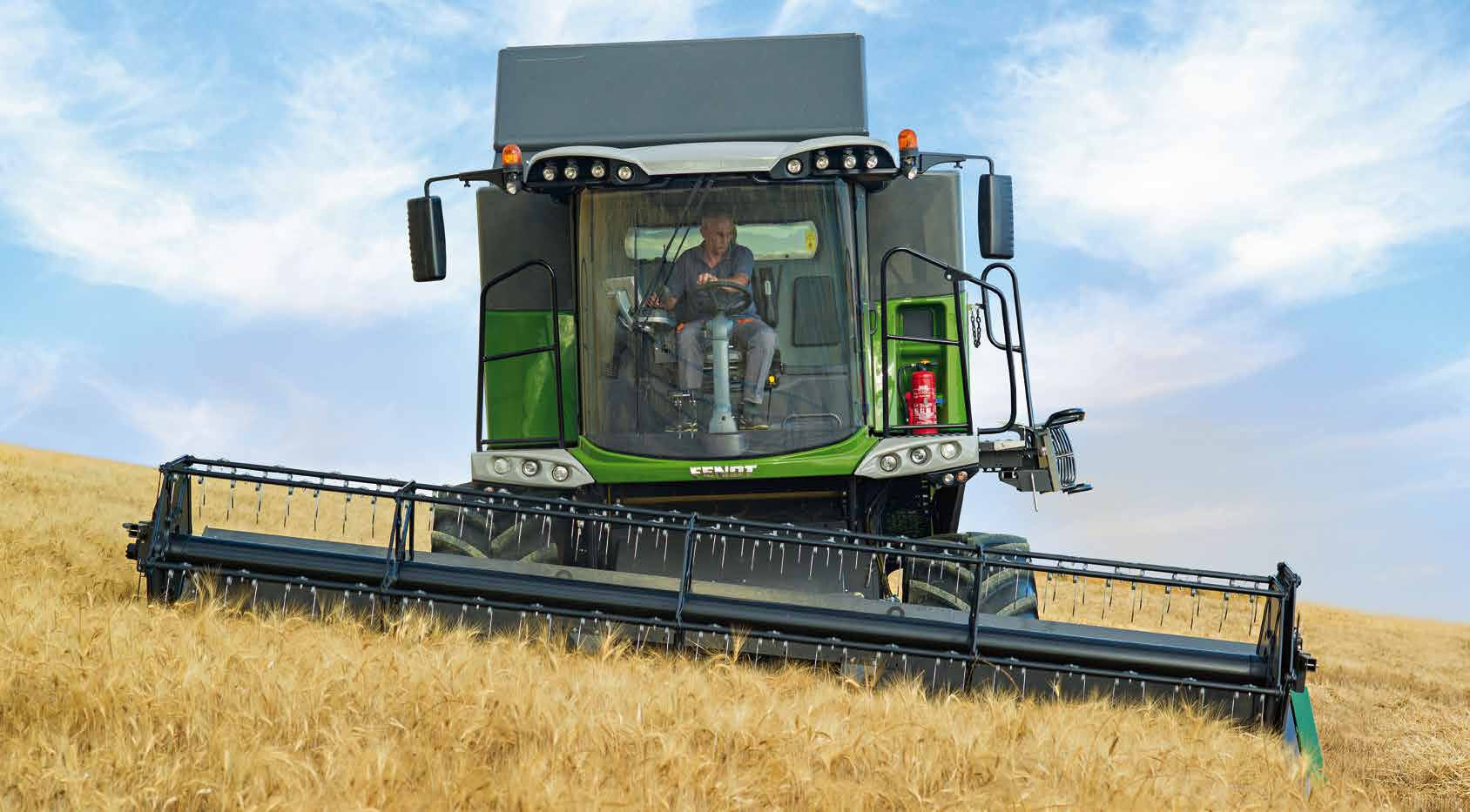 Fendt kw HK 5275 C 225* 306* 5275 C PL 225* 306* 5275 C PLI 225* 306* 6335 C 265* 360* 6335 C PL 265* 360* 6335 C PLI 265* 360* * Maximal effekt inkl. boost Skörda intelligent. För din effektivitet.