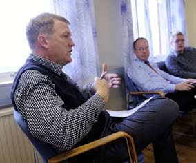 Deltagare i träffen i Reftele; Patrik Isaksson, Elisabeth Nilsson, Uno Petersson, Mikael Åkerberg, Lars Holtskog, Tommy Stensson och Torbjörn Egerhag.