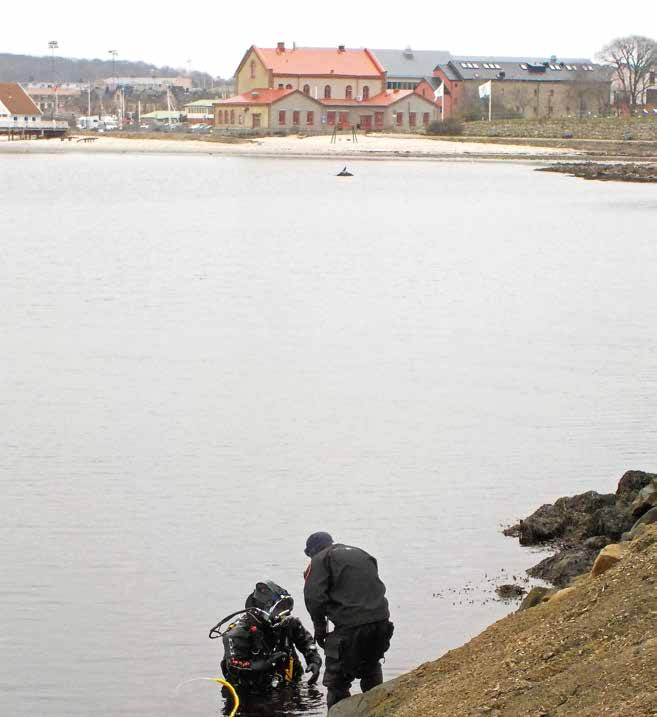 Vid foten av fästningen Arkeologisk utredning inom del av Varbergs hamnbassäng inför uppförandet av ny