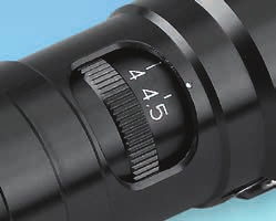 KITOZOOM: Optiskt system och USB kamera Ett zoomsystem består av de följande komponenterna: zoomenhet med optisk förstoring 6.5x, adapter, tillbehörslins och adapter med C-gängad adapter.