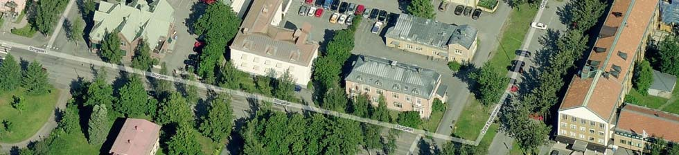 4 (12) FÖRUTSÄTTNINGAR OCH FÖRÄNDRINGAR Befintlig miljö Kv Tyr innan rivningen av Rosa huset (Tyr 3) påbörjats.