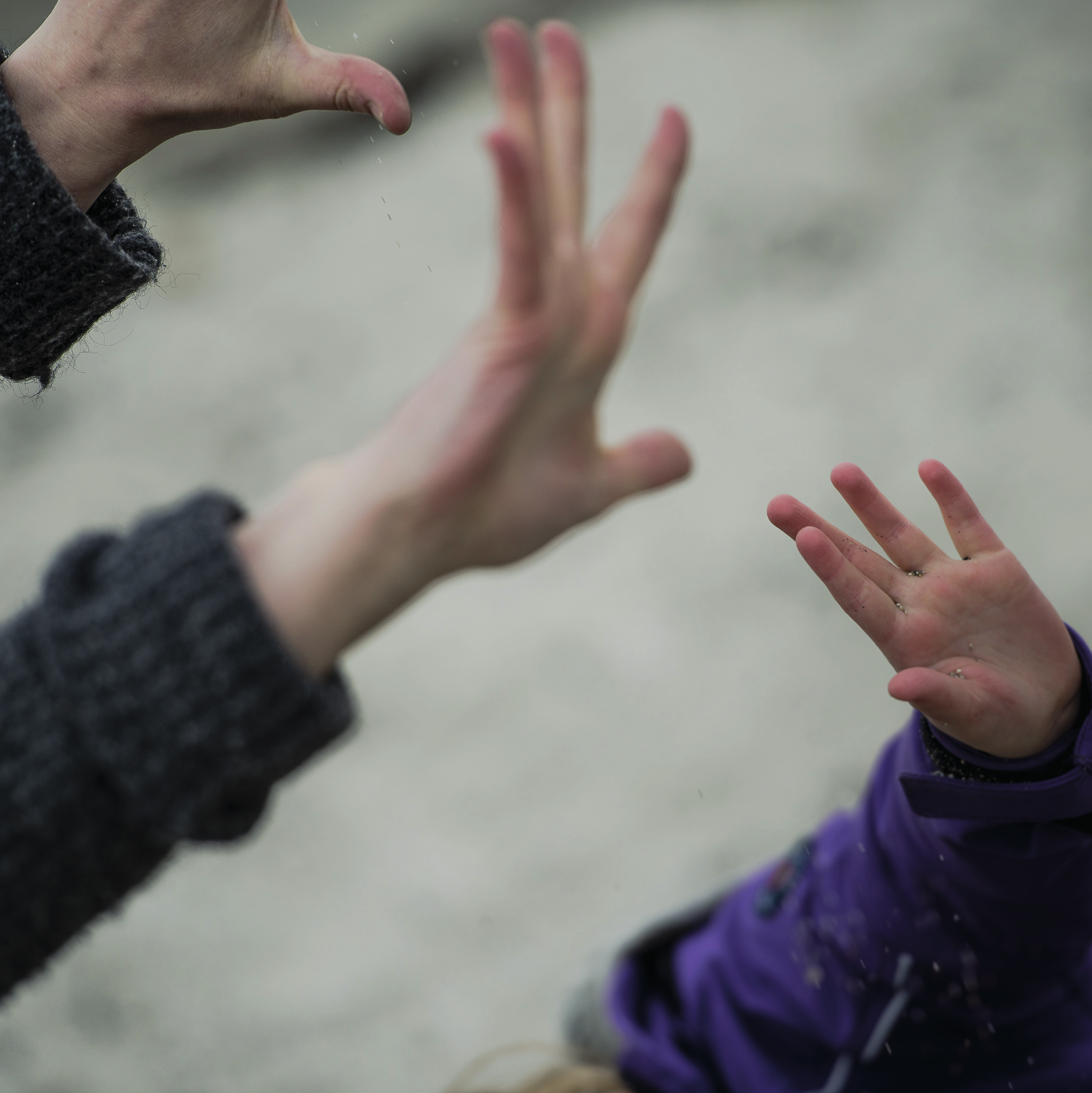 Personer med medfödd/tidig dövblindhet Hur kan vi förstå varandra INNEHÅLL Om dövblindhet 4 Användandet av sinnena 6 Några viktiga utgångspunkter 9 Målsättning för arbetet livskvalitet 10 Det sociala