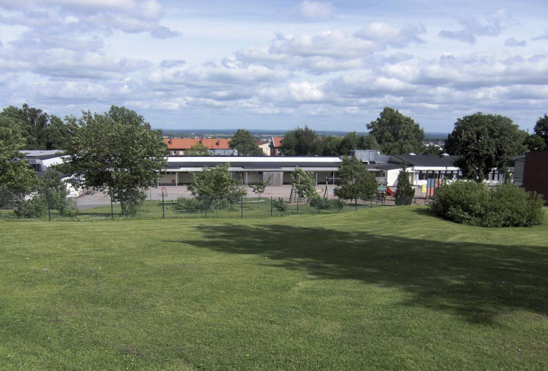 Inbjudan Skövde kommun arrangerar en inbjuden arkitekttävling för att utforma en ny och modern låg- och mellanstadieskola placerad på Billingsluttningen med utsikt över Skövde.
