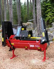 Skogs- och landskapsvård Japa vedmaskiner Villamaskiner Maskinerna är både enkla och säkra att använda eftersom sågning och klyvning endast fungerar när skyddsburen är på plats.