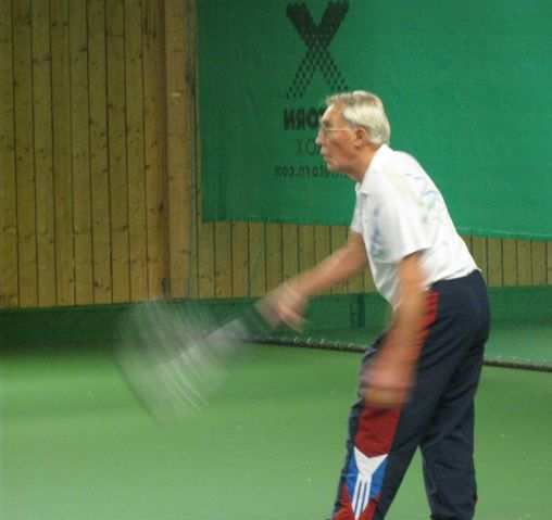 HS80 Pehr Svenshammar Sundbybergs TK till höger ovan mötte i semifinal Anders Knatten Bengtsson som tillfälligt (?