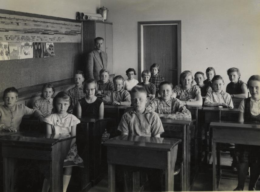 1957. Flickorna i Boets skola