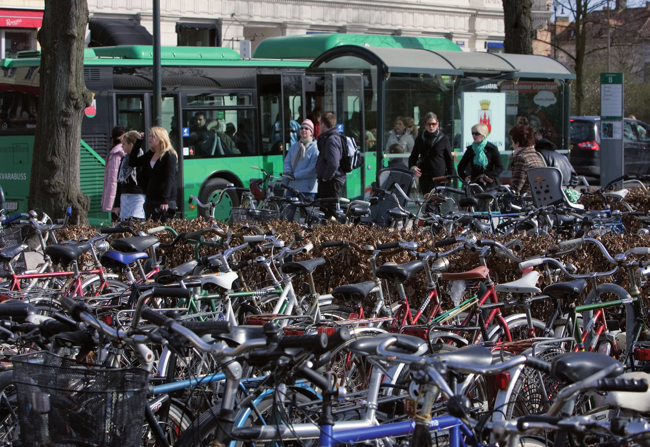 Staden och trafiksystemet ska utvecklas tillsammans, för en hållbar, attraktiv stad där människor vill vistas och bo.