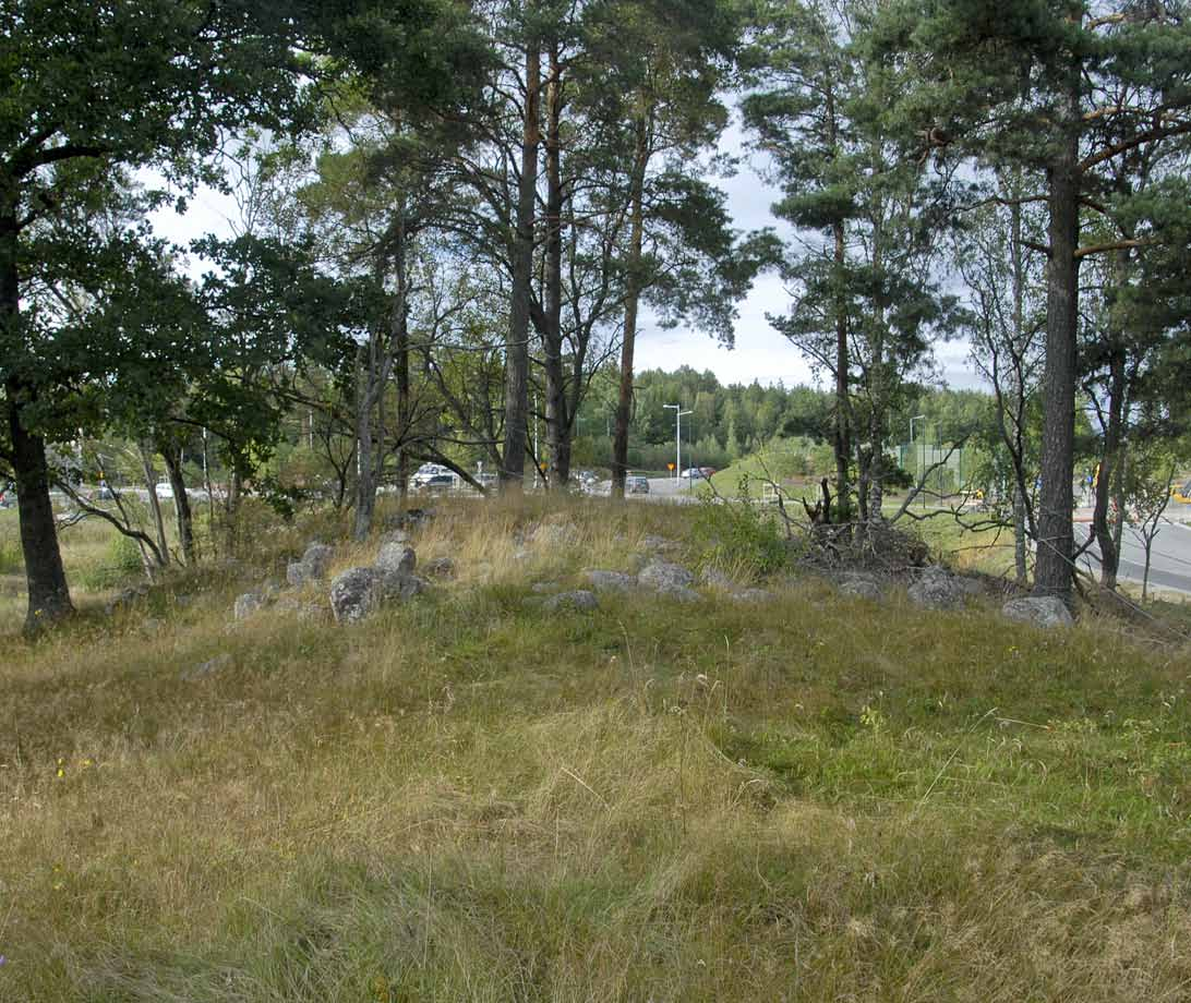 FORNMINNES- Information till alla fornminnesintresserade. Utges genom Täby Hembygdsförenings fornminnessektion.