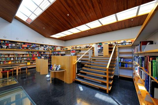 Till ditt förfogande Aalto-universitetets biblioteksnätverk Otnäs Lärcentret beta och mindre skol- (ELEC)