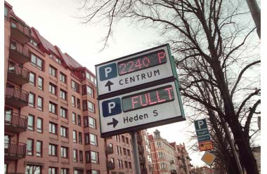 Vägverket 11 Parkingsinformation (P-In) (2002) 100 skyltar på 60 platser i Göteborg 6000 P-platser Resultat: Lägre effekt än väntat på söktrafiken Andelen bilister som inte hittar en lämplig P-plats