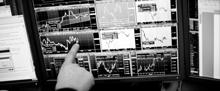 Sammanfattning: Föregående vecka Brett råvaruindex: +0,33 % UBS Bloomberg CMCI TR Index Energi: +0,37 % UBS Bloomberg CMCI Energy TR Index Ädelmetaller: -0,15 % UBS Bloomberg CMCI Precious Metals TR