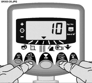 6.7 Val av enhet 1. Håll knappen inne, medan datorn tänds. Den kommerl nu att startas i programmeny 3 på kanal 1 (fig. 17).