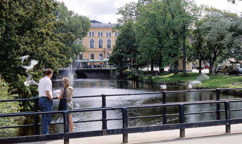 Kommunfullmäktiges övergripande mål 2017 VARDAGSLIV BOENDE, FRITID, KULTUR OCH MILJÖ Kristinehamn erbjuder olika boendeformer i attraktiva miljöer.