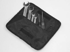 Huvudstöd Justerbar i djup och höjd Med stor platta Med sidostöd Med liten platta Hygienöverdrag till huvudstöd Skyddar kärnan i huvudstödet Huvudkudde 40 x 40 cm kudde fylld med Rhombo-fill