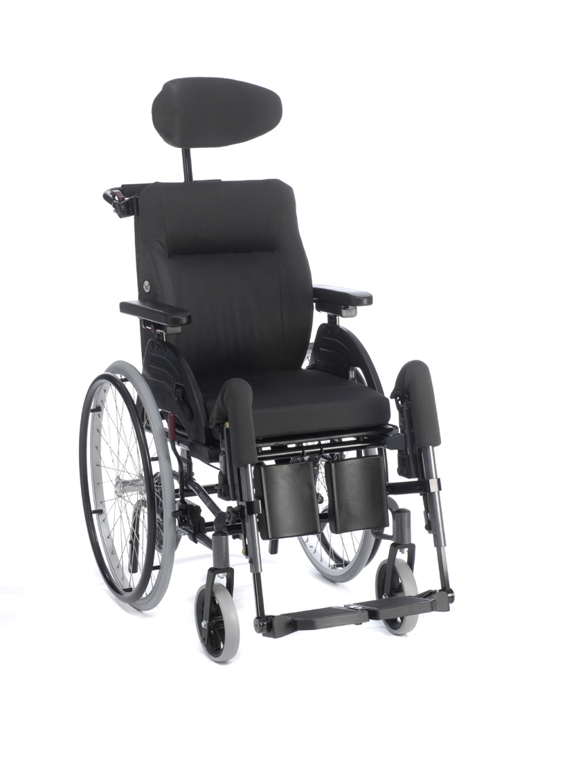 1. INTRODUKTIONON Netti 4U comfort CED är en komfort rullstol producerat för både inom- och utomhusanvändning.