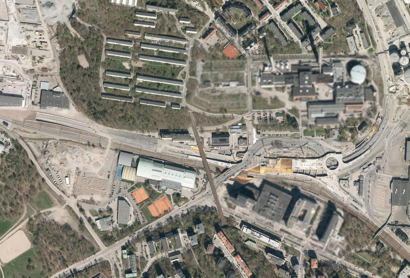 Sida 5 (8) På grannfastigheten pågår för närvarande detaljplanering för kontorslokaler och Trafikverkets driftdepå för Norra länken.