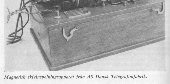 Akustisk/ mekaniska/ elektriska system Analoga 1928 första magnetbandet bestående av