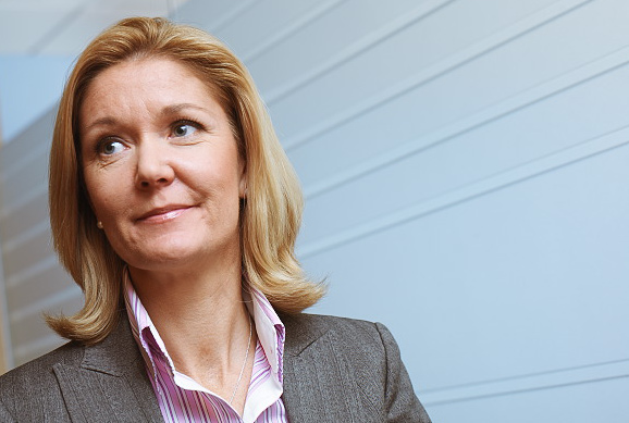 konsumentskydd i alla dessa kontakter. Vår tillsyn måste bygga på en kombination av tydliga prioriteringar, uppmärksamhet på tendenser i marknaden, på tips från allmänhet, media och myndigheter.