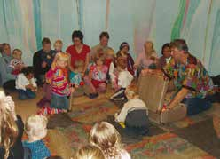 Barn- och ungdomsbiblioteket Familjeträffar på tagalog Vi berättar sagor och sjunger på tagalog. Sagorummet. Lördagar kl 13.00 14.