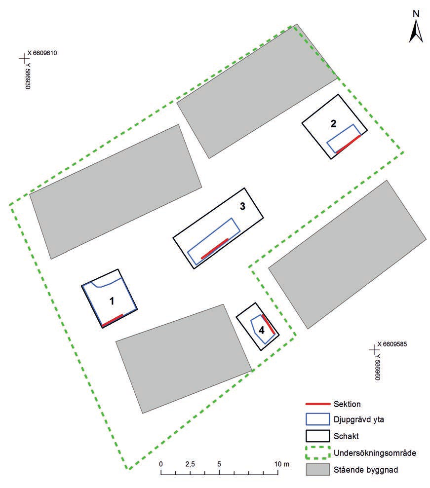 Figur 5. Schaktplan med markeringar av bottengrävda ytor och lägen för sektionsritningar. Skala 1:250. Plan: Kristina Jonsson.