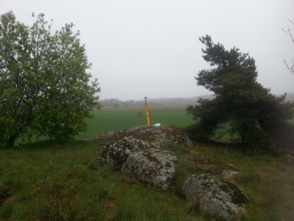 Bilagor Bilaga 1: Mätförhållanden Mätpunkten vid Hällby (Figur 26) ligger öppet på en kulle och har fri sikt mot himlen i alla riktningar. Vid Björkhagen gäller samma sak, riktigt bra mätförhållanden.