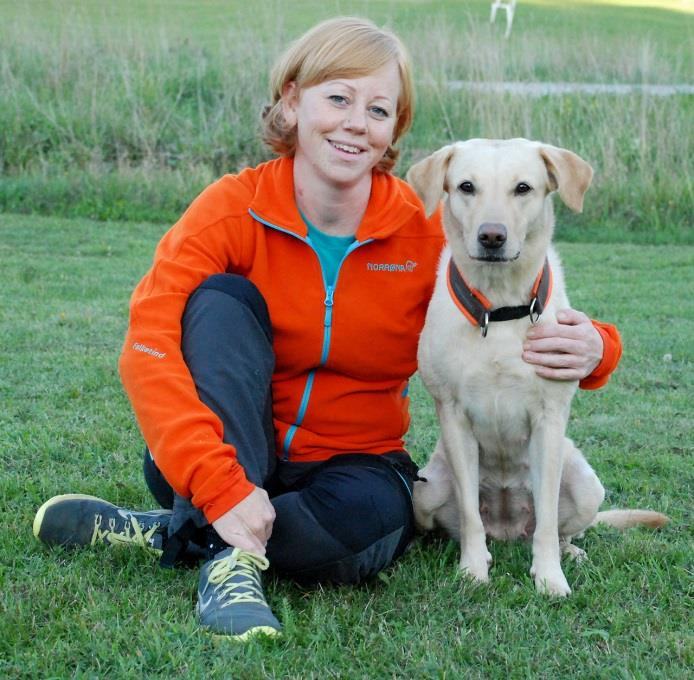 Spetsgruppen Jenny Eriksson Skybar Friendship Ayla (labrador retriever) Tävlar för klubb: Nynäshamns BK Aylas favoritmoment är nog rutan och apporteringsmomenten.