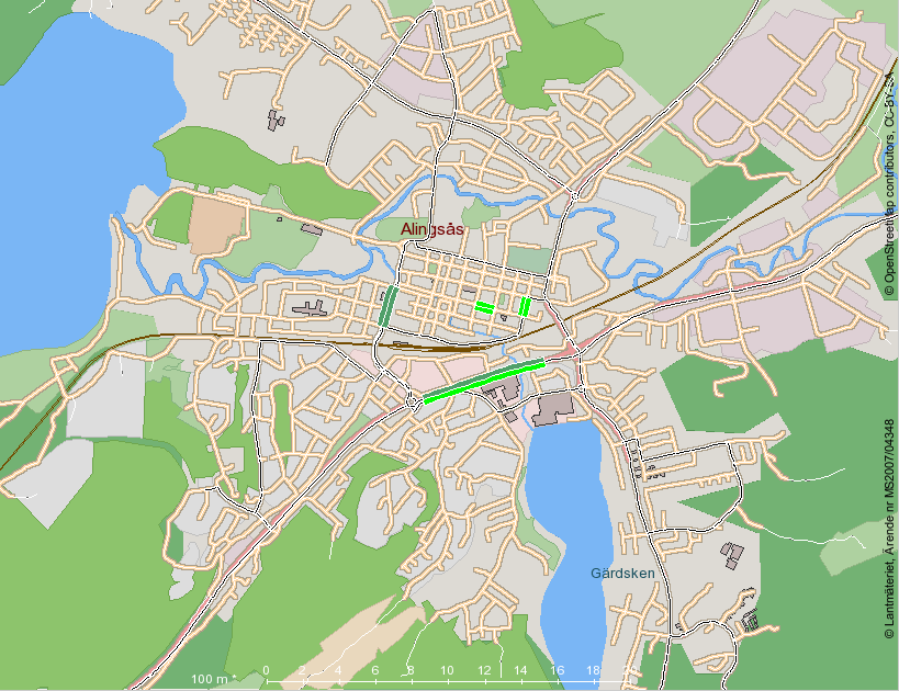 Figur 3 Beräknad årsmedelhalt av partiklar PM10 på utvalda gatu-/vägavsnitt i Alingsås.