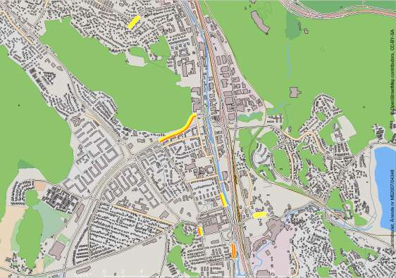 Figur 17 Beräknad årsmedelhalt av partiklar PM10 på utvalda gatu-/vägavsnitt i Mölndal.