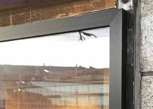 TILLÄGGSPROFIL TÄCKPROFIL Telia-butiken Sergels torg, Stockholm 2016 Hammerglass Tillägg-S Hammerglass AB Hammerglass utvändiga Tillägg-S med 12 mm Hammerglass har monterats på samtliga fönster samt