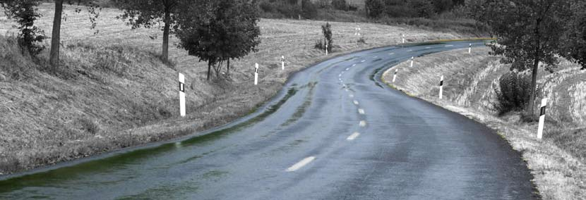 Särskilda företeelser för transport på skogsbilvägnätet Framkomlighet för vissa fordonskombinationer Svängmöjlighet Tillgänglighet Vändmöjlighet Beskriver vägens linjeföring, kurvatur och bredd i