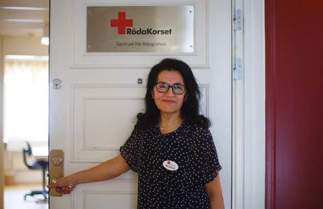 ABF + Röda korset = 20 år Samarbetet mellan ABF och Röda korsets integrationsverksamhet firar tjugo år. Många människor har hunnit passera genom dörrarna.
