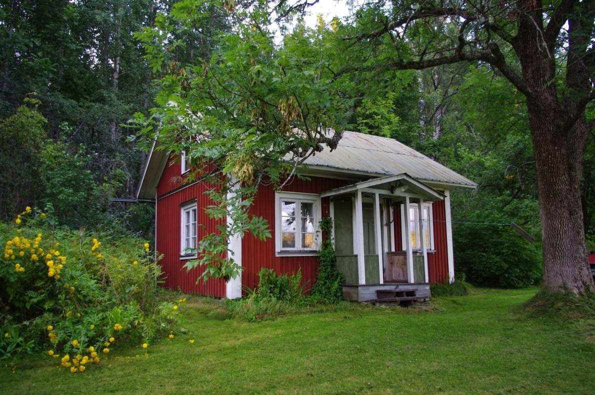 Försäljning av torpet Årtakan Foto: Göran Carlzon På årsmötet bestämdes att föreningens torp Årtakan med uthus och trädgård ska styckas av från skogen och säljas.