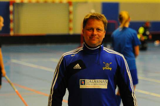 - Jag tror stenhårt på det här laget, säger nye coachen Misslyckandet, degraderingen från div 1, förra året är glömt.