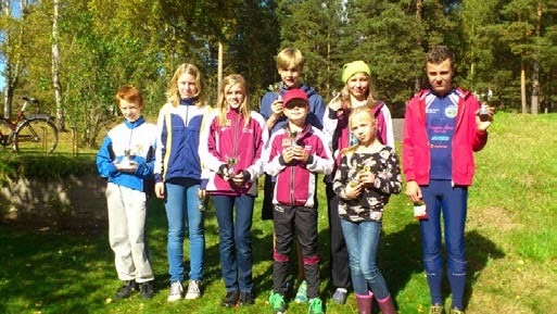 NUMMER 4 2013 SIDAN 17 bildsvepet Viljans stora ungdomsgäng vid Ålems tävling i oktober.